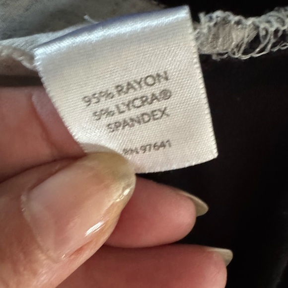 JJill Abstract Flaired top with tan chino pant “BUNDLE” - Picture 11 of 11